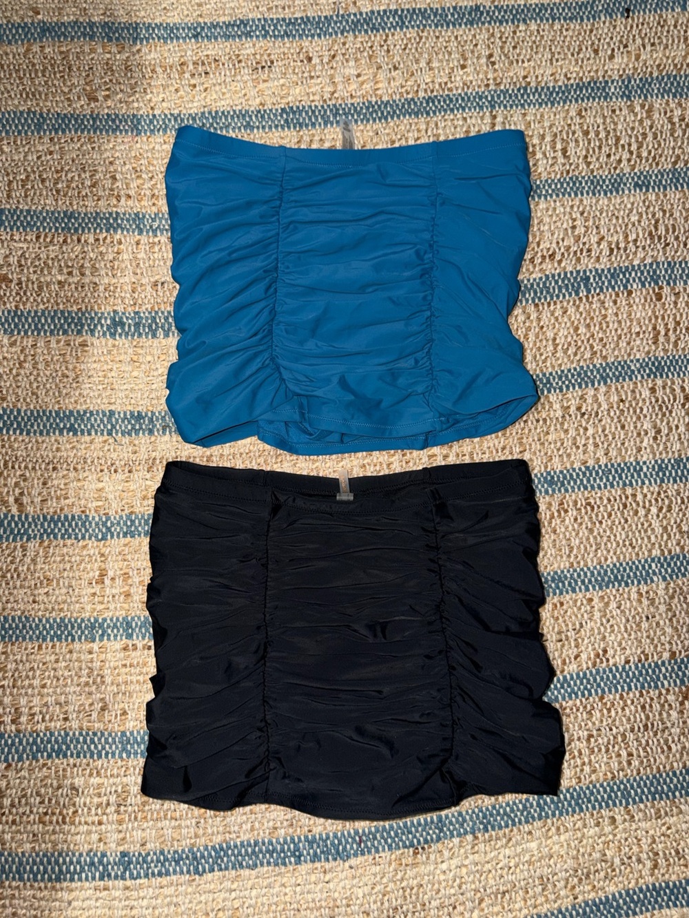Raisins Curve swim skirts size 14
